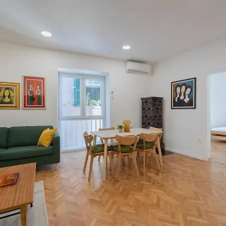 Apartment Center