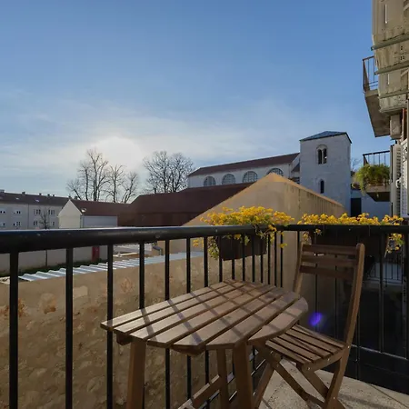 Apartment Center